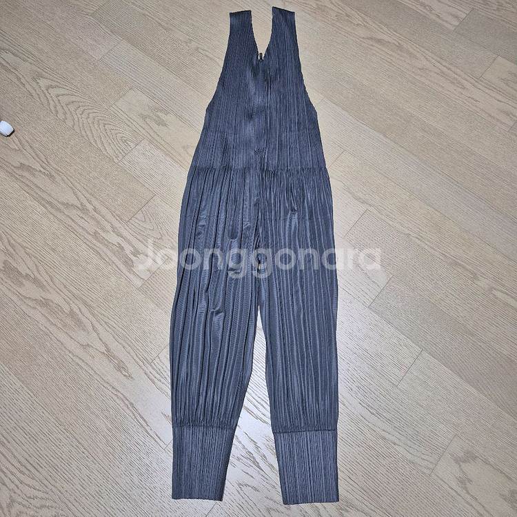 플리츠플리즈 베이직 점프수트 그레이 4사이즈 새상풍--0