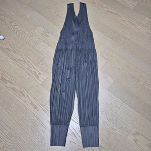 플리츠플리즈 베이직 점프수트 그레이 4사이즈 새상풍