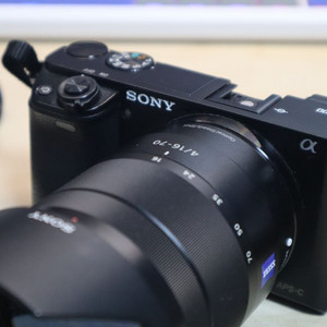 소니 a6000 + zeiss 자이스 16-70 렌즈