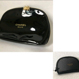 샤넬 CHANEL 반달 파우치 2개 (새제품)