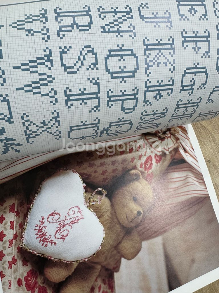 OUVRAGES de DAMES 자수도안책. 십자수책--7