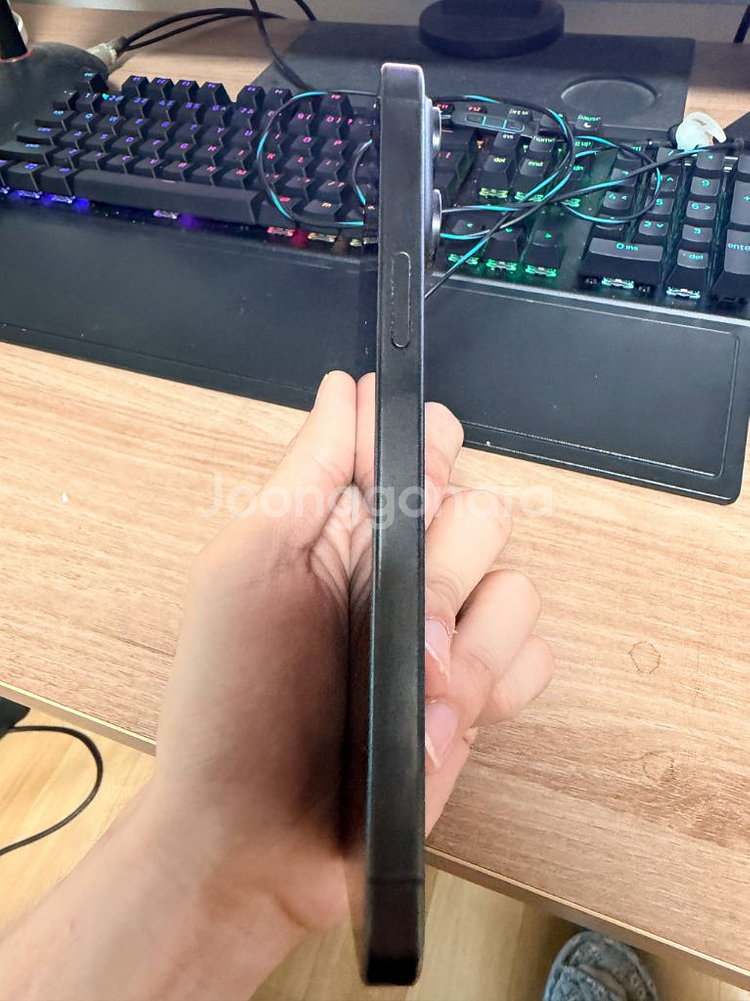 아이폰15 프로맥스 256GB 블랙 팝니다.--5