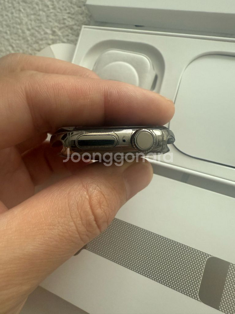 애플워치10 42mm GPS + 셀룰러, 네츄럴 티타늄--2