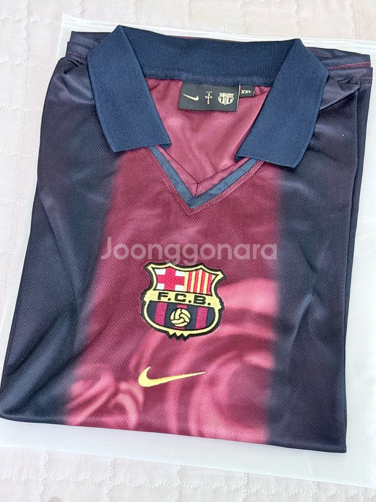 트래비스 스캇 바르셀로나 2XL--1