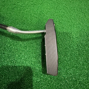 블러드라인 R1-J 블랙 자립퍼터