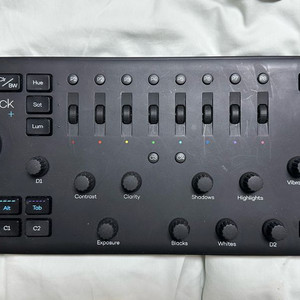 루프덱 플러스 Loupedeck+ 사진 보정 콘솔