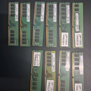 DDR4 램 8GB 총 10개 팝니다.