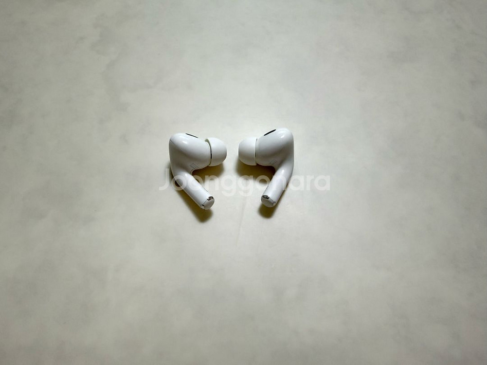 에어팟 프로2세대 8핀 팝니다.--4