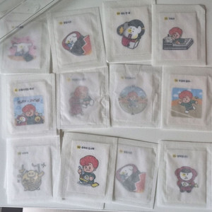 오징어게임 띠부띠부씰 뿌셔뿌셔