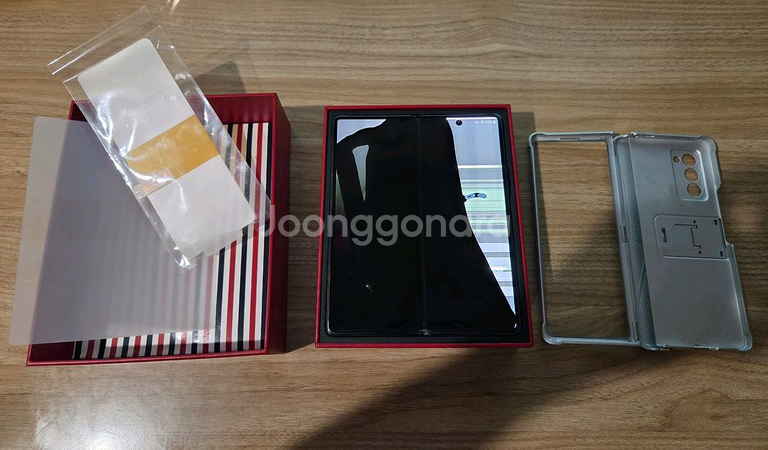 갤럭시 Z폴드2 톰브라운 에디션 판매--2