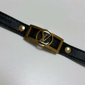 루이비 가죽팔찌