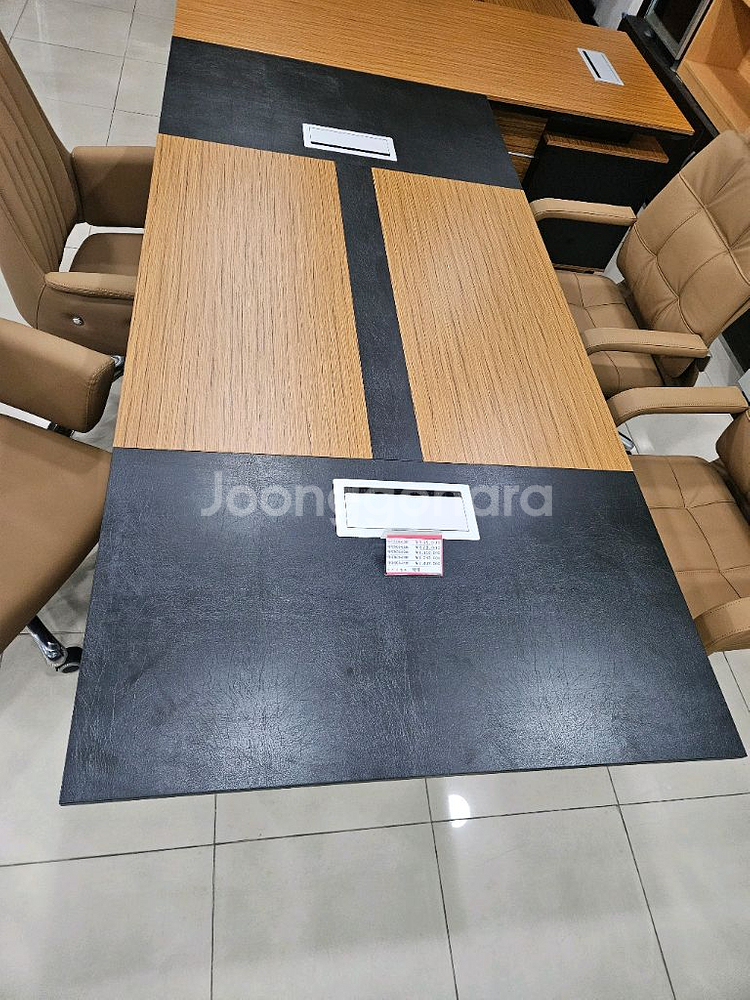 (새상품.박스미개봉)사장실책상+테이블+책장3+의자5포함--4