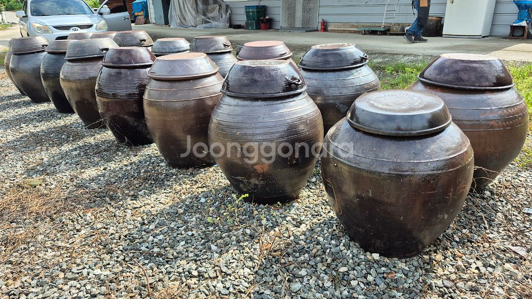 옛날 항아리 16점--6
