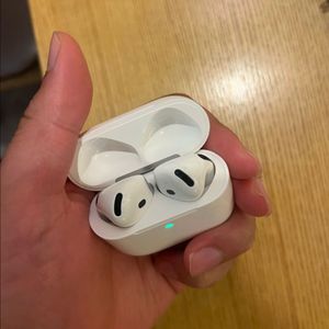 에어팟 4세대 s급