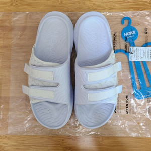 호카 오라 럭스 슬리퍼 260