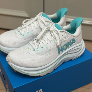 호카 클리프톤10 와이드 240