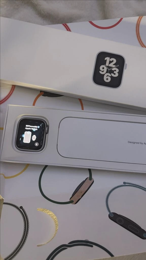 애플워치SE 1세대 40mm GPS+셀룰러 풀박스 이미지