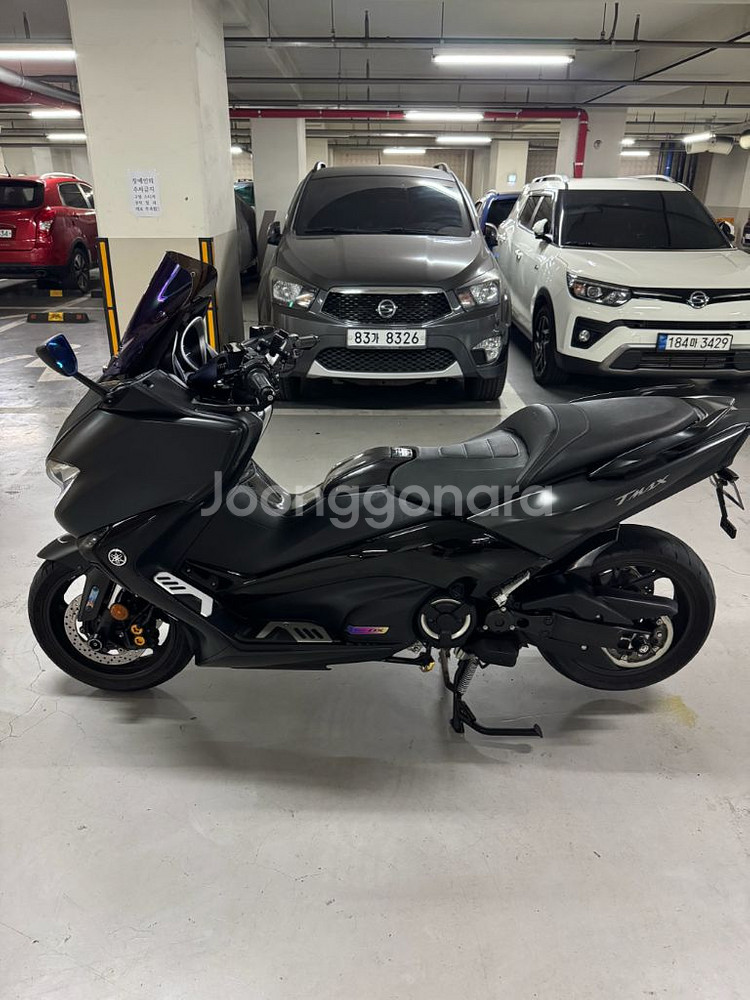 민트급 17년식 티맥스dx 11500키로 팝니다--2