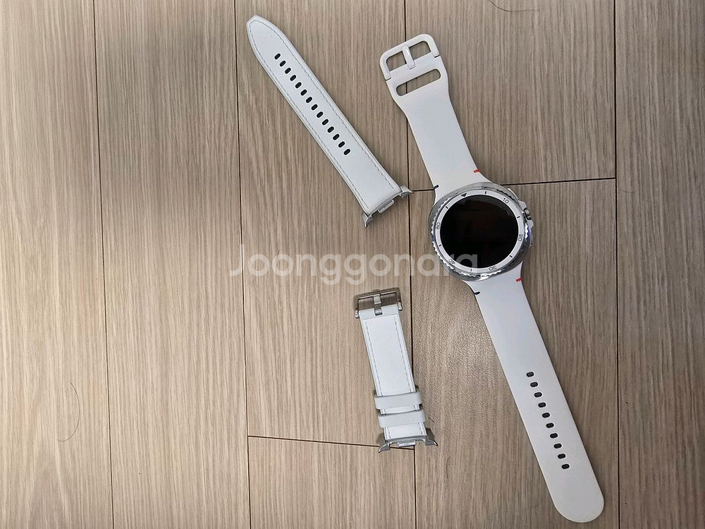 갤럭시워치8 클래식 46mm lte 화이트 팝니다!--2