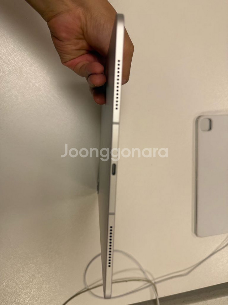 아이패드프로13인치m4 256셀룰러 애플케어 판매합니다--5
