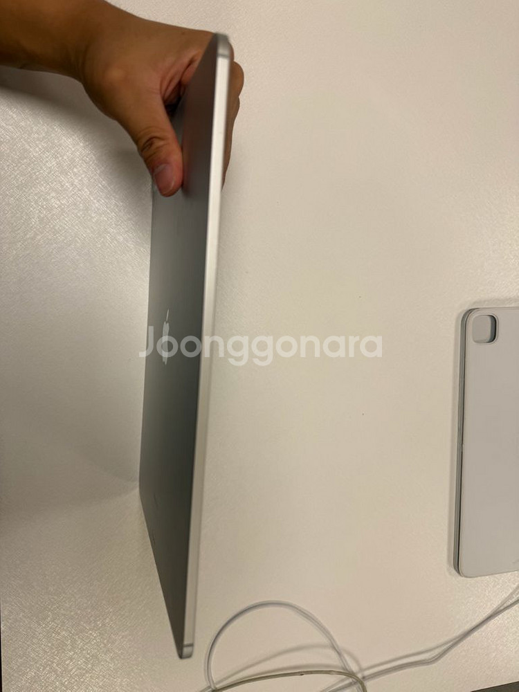 아이패드프로13인치m4 256셀룰러 애플케어 판매합니다--4