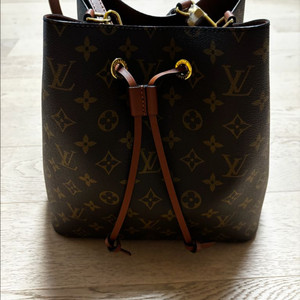 루이비통 네오노에 캬라멜