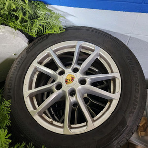 카이엔 18인치 휠타이어