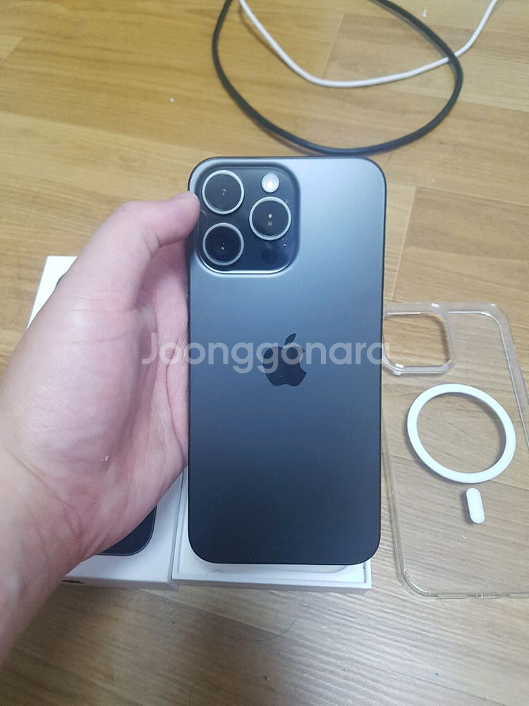 아이폰15 프로맥스 256GB 블랙 티타늄 판매(급처)--3