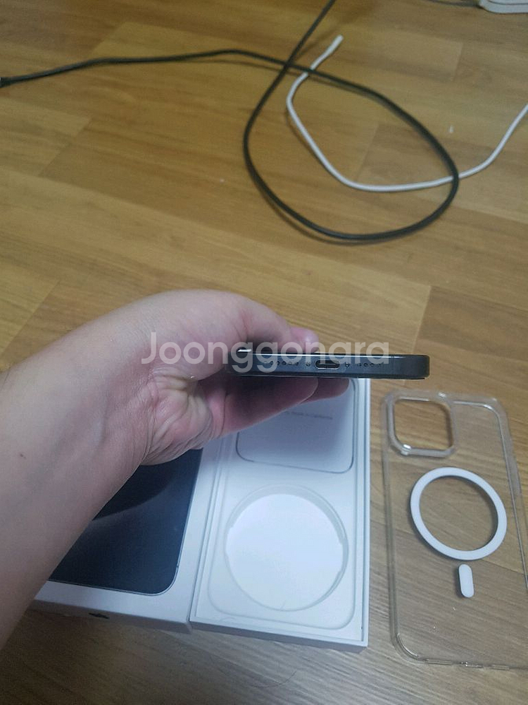 아이폰15 프로맥스 256GB 블랙 티타늄 판매(급처)--4