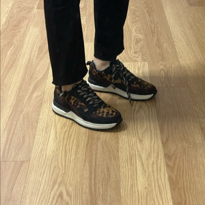 새상품 락포트 가죽 스니커즈 운동화 235