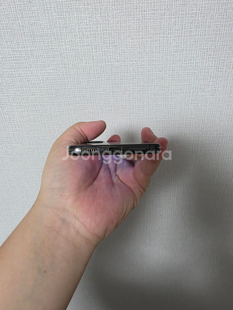 갤럭시 S22 팬텀 블랙 256기가 SS급 팔아요--5