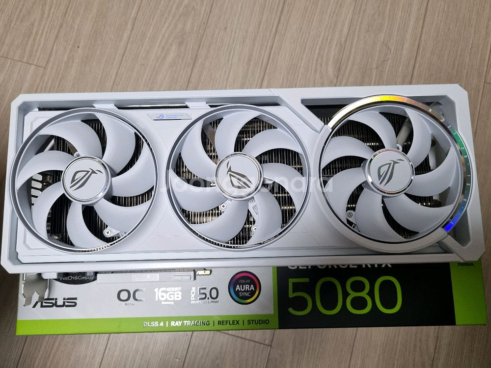 asus rtx 5080 아스트랄 화이트--0