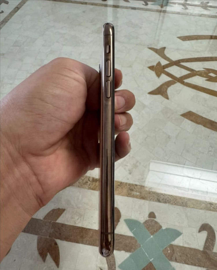 아이폰 11 Pro 256g 골드색상 판매합니다. 이미지