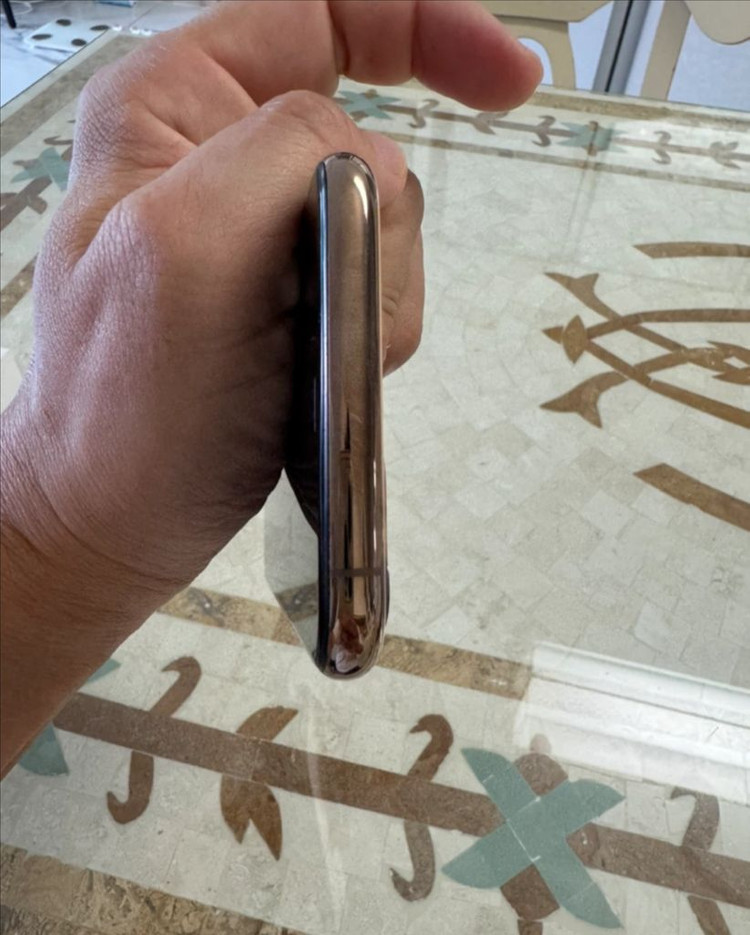 아이폰 11 Pro 256g 골드색상 판매합니다. 이미지