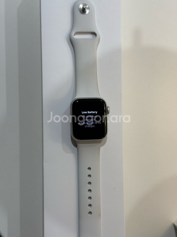 애플워치 SE 40mm GPS 실버--0