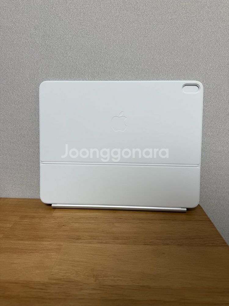 iPad Air 13(M3 모델)용 매직 키보드--0