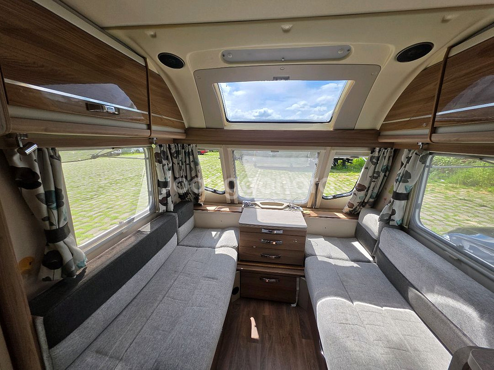 영국 스위프트 500급 카라반--0