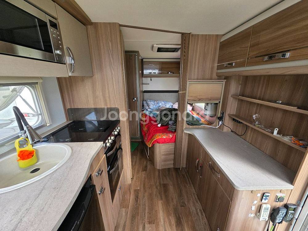 영국 스위프트 500급 카라반--7