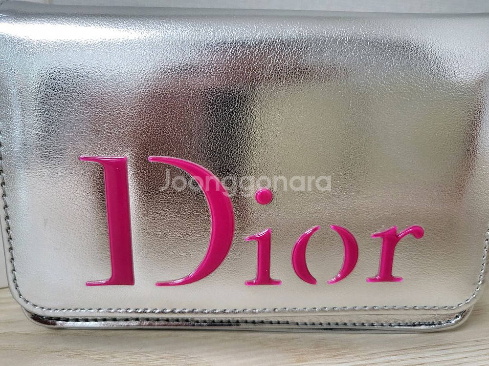 정품) 디올 은색 미니 파우치 (코스메틱)--1