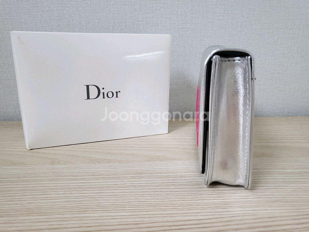 정품) 디올 은색 미니 파우치 (코스메틱)--2