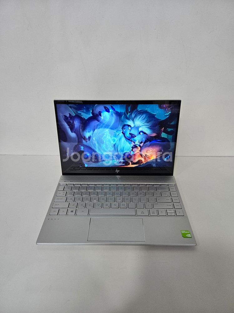 62번 HP 13인치 터치스크린 UHD 중고노트북--0
