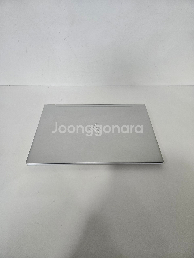 62번 HP 13인치 터치스크린 UHD 중고노트북--1