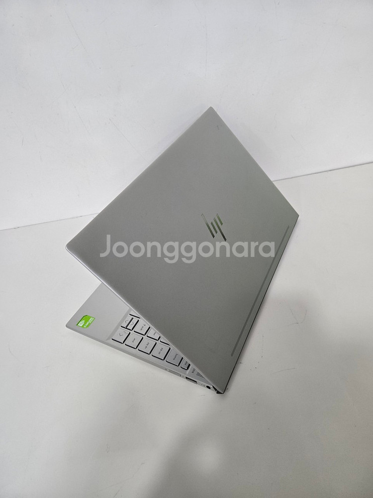 62번 HP 13인치 터치스크린 UHD 중고노트북--2