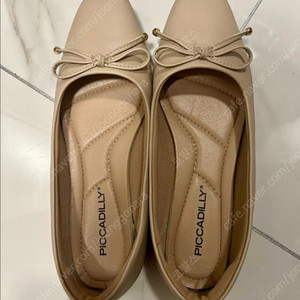 피카딜리 플랫, 스퀘어 슬링백, 펌프스