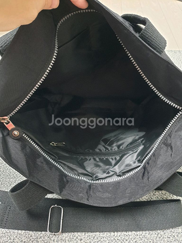 (새상품) 스페인에서 구매한 블랙 숄더백--4