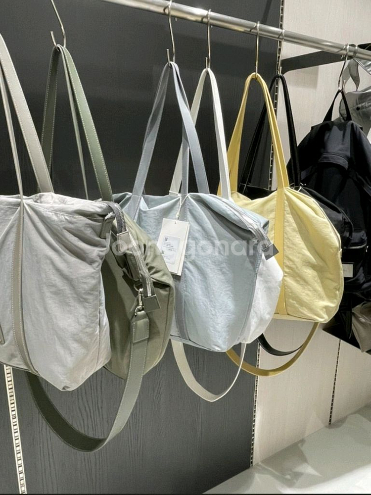 마뗑킴 쇼퍼백 새제품 최저가--1