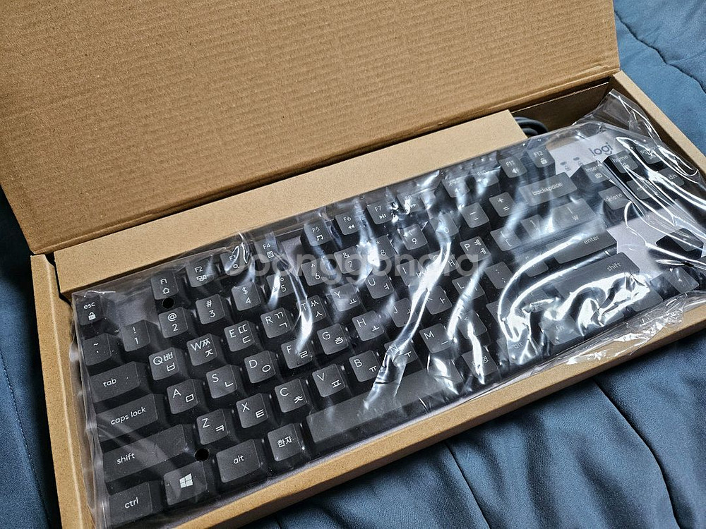 로지텍 k835 TKL 알루미늄 기계식 키보드 리니어--1