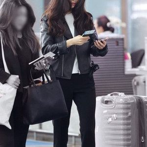 나이스클랍 100% 양가죽 라이더 자켓 김태리 착용