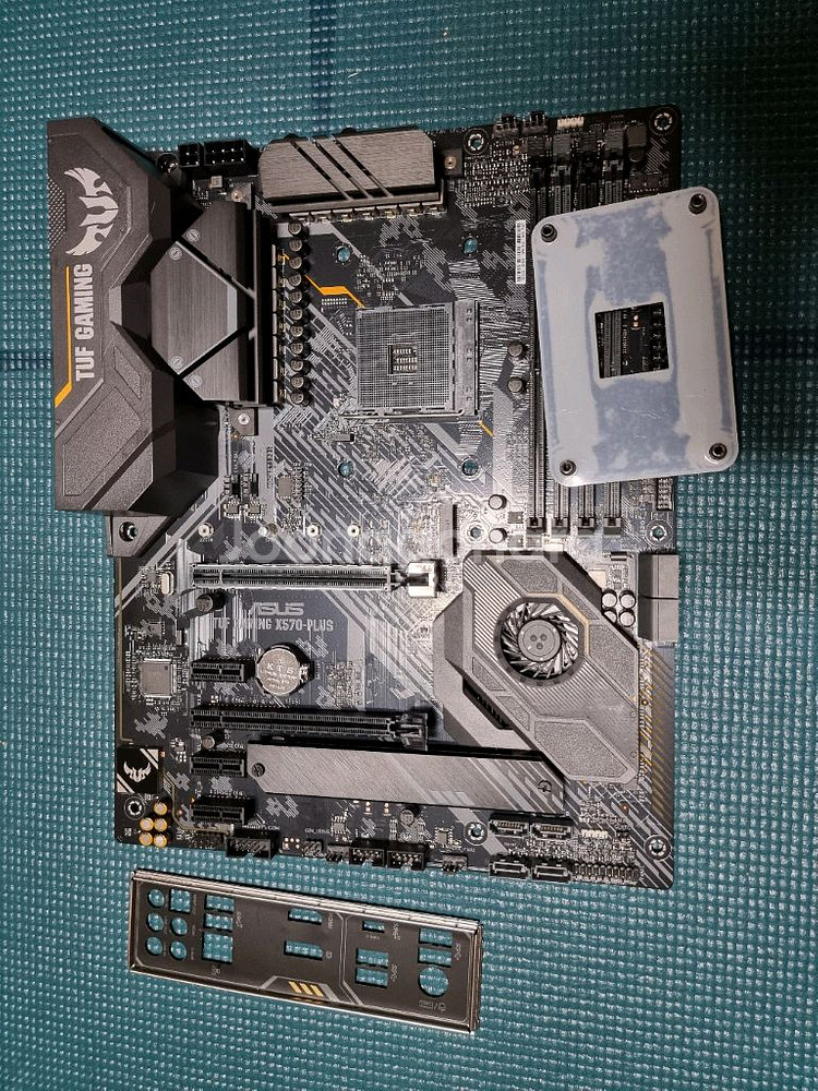 ASUS TUF X570 PLUS--0