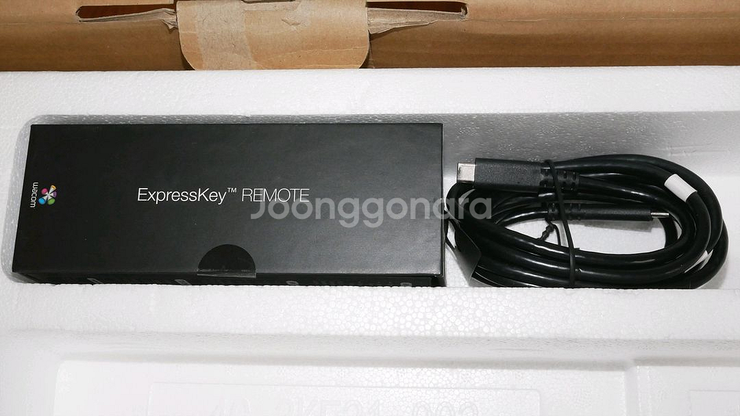 와콤 신티크 프로 32 DTH-3220 액정 타블렛--7
